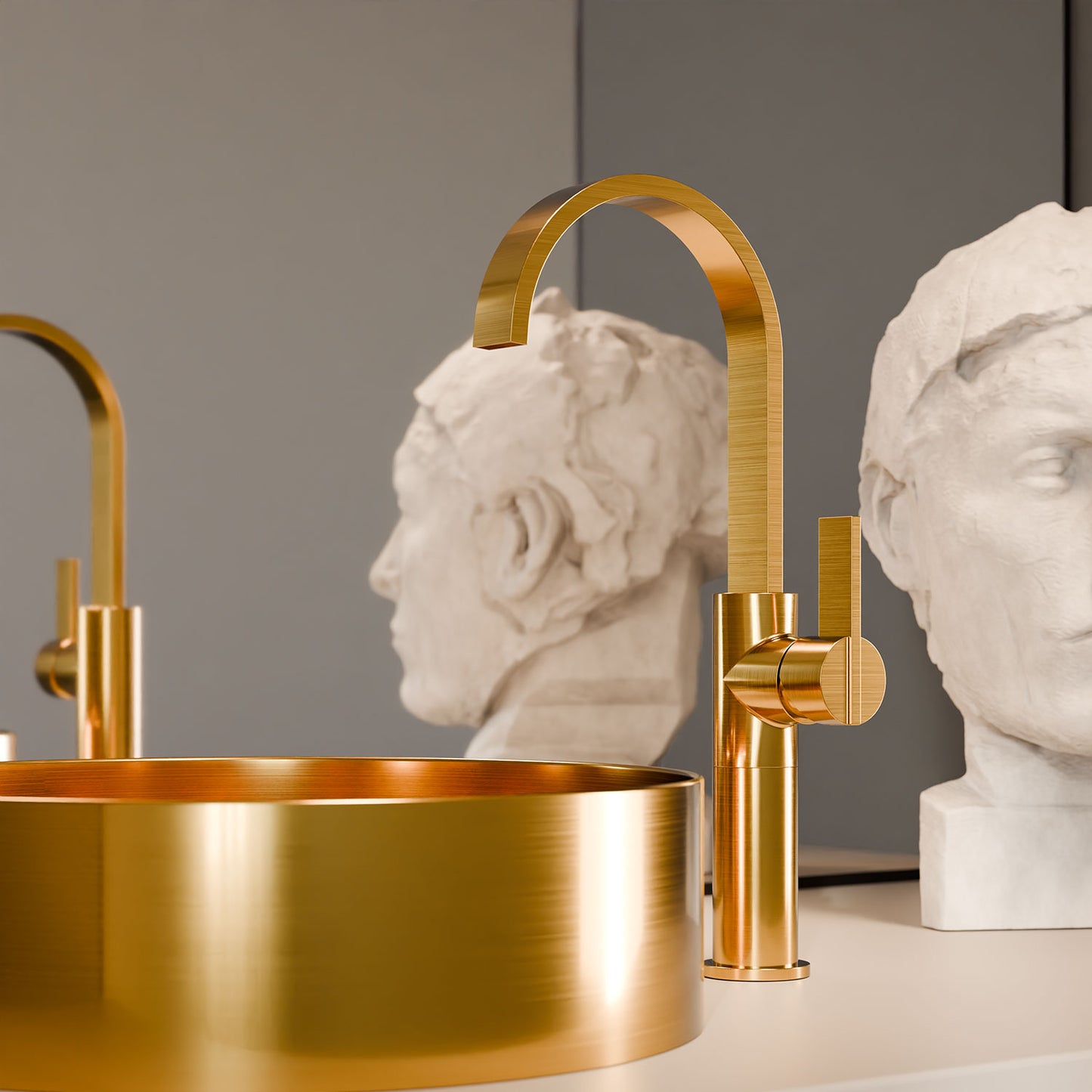 Treos Waschtischarmatur | erhöhter Armaturenkörper | Brushed Gold